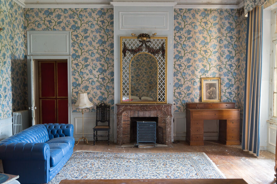 Abandoned Castle living room